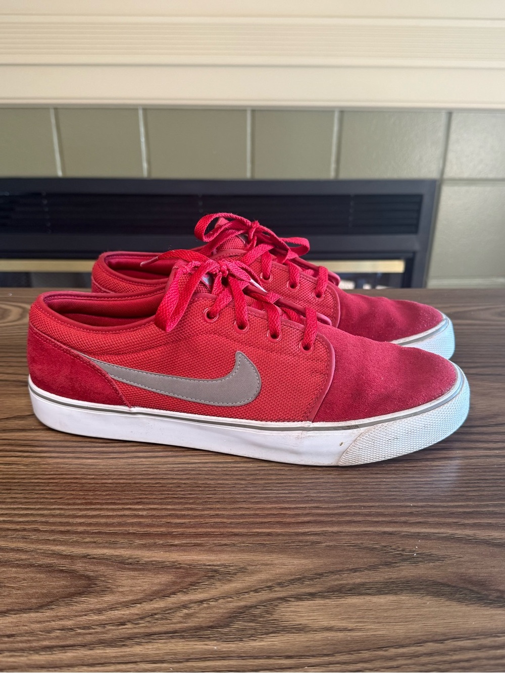 Nike Toki Low Suede/Canvas-Red/White/Grey Men’s Size 10.5